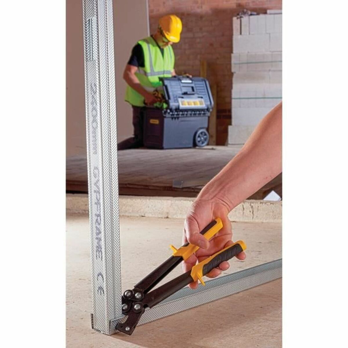 V9H48CE8C90EB2343231E221A23AB508EEFR6642207P3