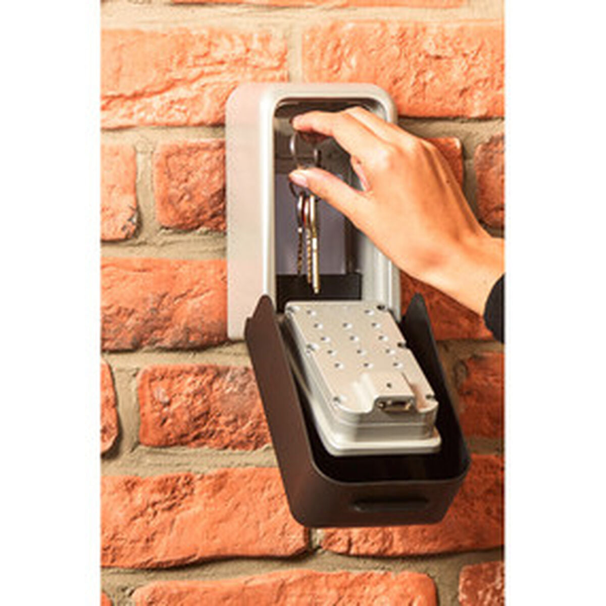 V6H6730D176C10489AE501FE6EE78799F88R4600815P5