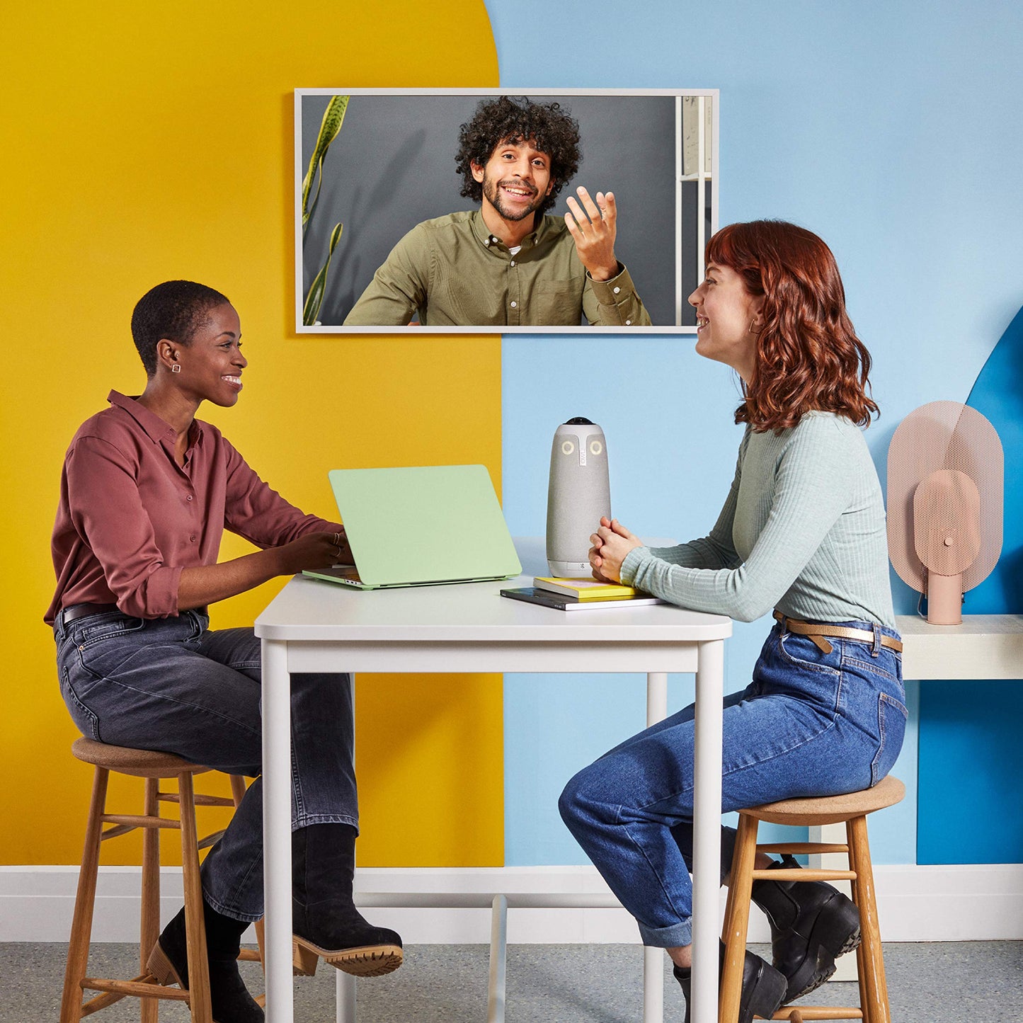 Owl Labs Meeting Owl 3 (Next Gen) 360-Grad-Videokonferenzkamera, Mikrofon und Lautsprecher (erneuert) mit 1080p HD-Auflösung