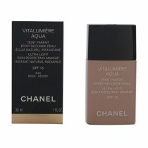 Base de maquillage liquide Vitalumière Aqua Chanel