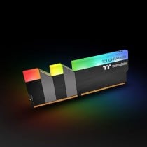 Mémoire RAM THERMALTAKE Toughram RGB CL19 16 GB