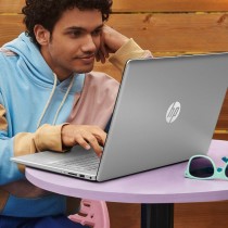 Laptop HP 17-cn3053cl 17,3" Intel Core i5-1335U 16 GB RAM 512 GB SSD Qwerty US (Restauriert A+)