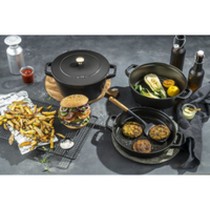 Saucepan Zwilling La Cocotte Black Cast Iron 1 Piece Ø 24 cm 1 kg 4,2 L (1 Unit)