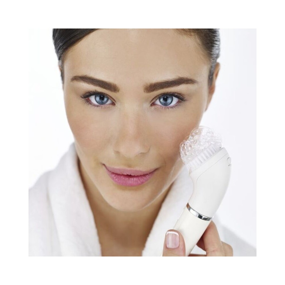 Electric Facial Cleanser/Hair Remover Braun Face 810