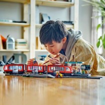 Set de construction Lego 60423 Downtown Tram and Station Multicouleur