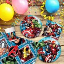 Set d'articles de fête The Avengers 66 Pièces