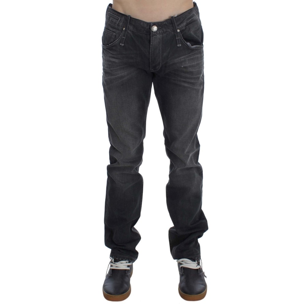 Acht Erhöhen Sie Ihren Stil mit zeitlosen grauen Jeans