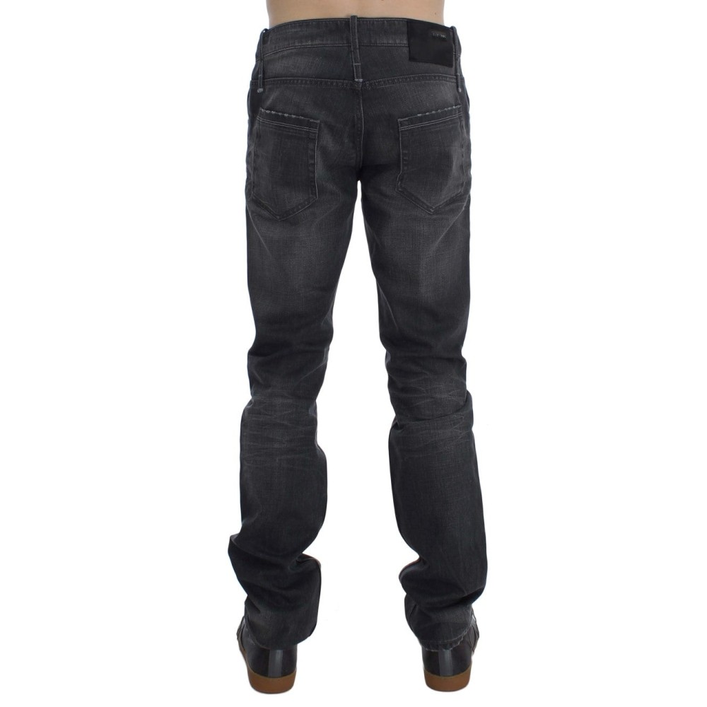 Acht Erhöhen Sie Ihren Stil mit zeitlosen grauen Jeans