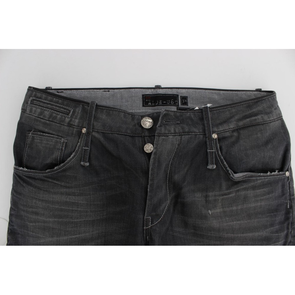 Acht Erhöhen Sie Ihren Stil mit zeitlosen grauen Jeans