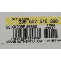 Acht Elegante Herrenjeans mit niedriger Taille und normaler Passform