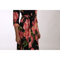 Dolce & Gabbana Elegantes schwarzes Etuikleid mit rosa Tulpenprint
