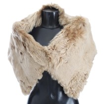 Dolce & Gabbana Elegantes Umhängetuch aus Alpakafell in Beige