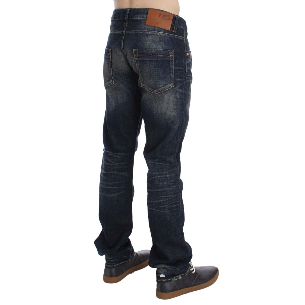 Acht Elegante Straight Fit Herrenjeans mit niedriger Taille
