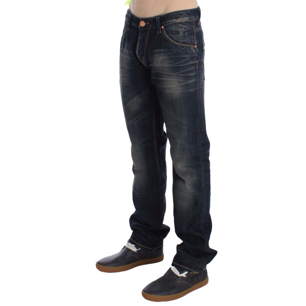 Acht Elegante Straight Fit Herrenjeans mit niedriger Taille
