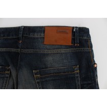 Acht Elegante Straight Fit Herrenjeans mit niedriger Taille