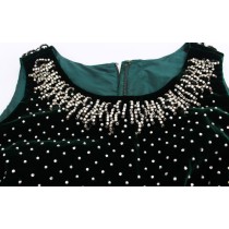 Dolce & Gabbana Verzaubertes Smaragdfarbenes Maxikleid aus Samt und Kristall