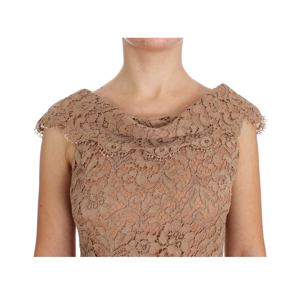 Dolce & Gabbana Elegantes rosa Maxikleid aus geblümter Spitze