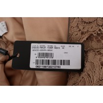 Dolce & Gabbana Elegantes rosa Maxikleid aus geblümter Spitze