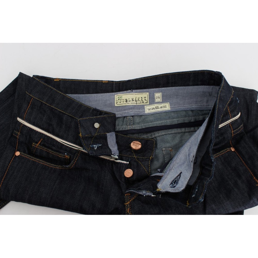 Acht Elegante dunkelblaue Jeans mit geradem Bein