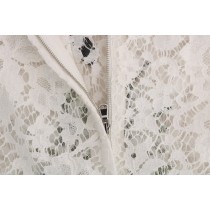 Dolce & Gabbana Elegante weiße Mini-Bluse mit Spitzenverzierung