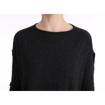 Costume National Elegantes lila Blusen-T-Shirt mit V-Ausschnitt