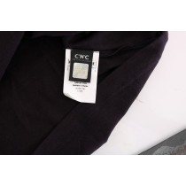 Costume National Elegantes lila Blusen-T-Shirt mit V-Ausschnitt