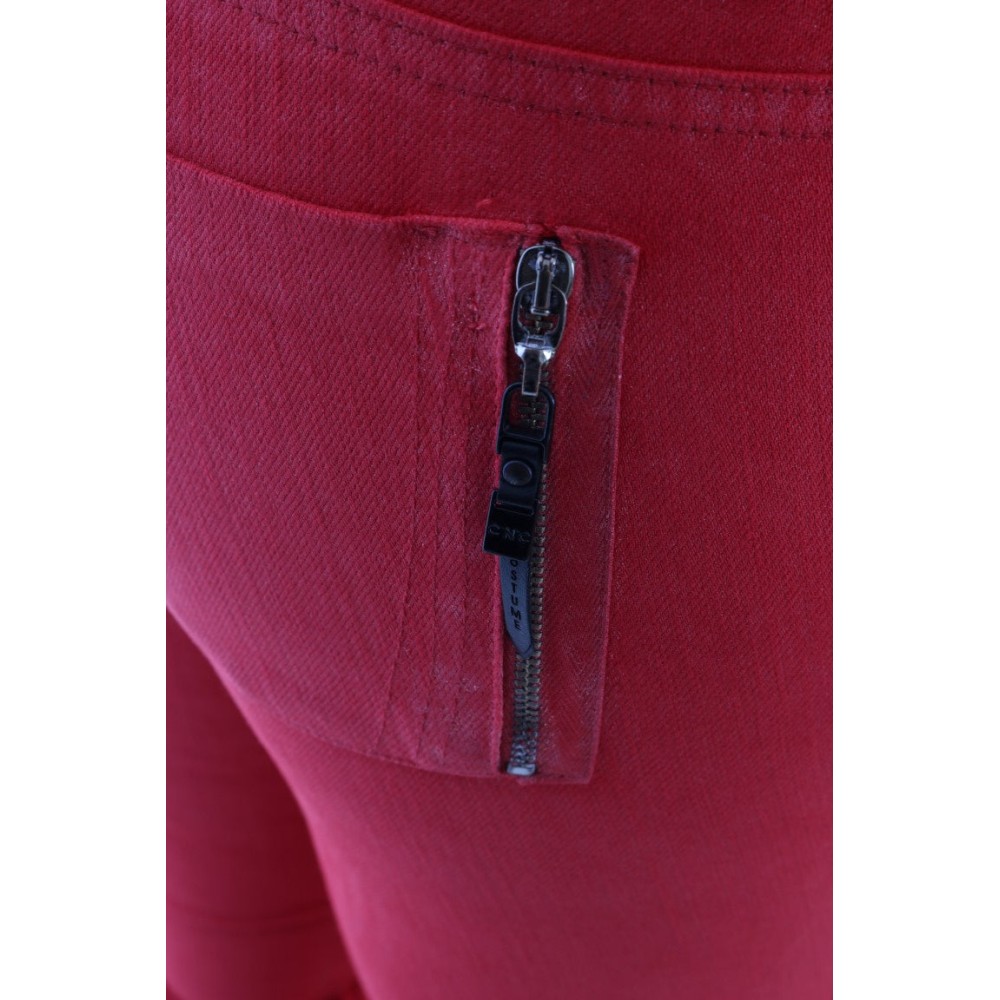 Costume National Strahlend rote superschmale Designerjeans