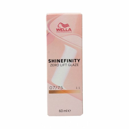 Dauerhafte Coloration Wella Shinefinity Nº 07/75 (60 ml)