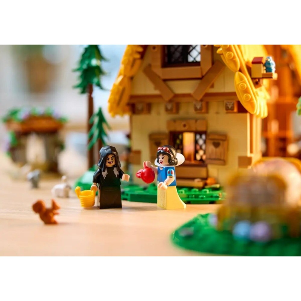 Construction set Lego Casita de Blancanieves y los siete enanitos 2228 Pieces