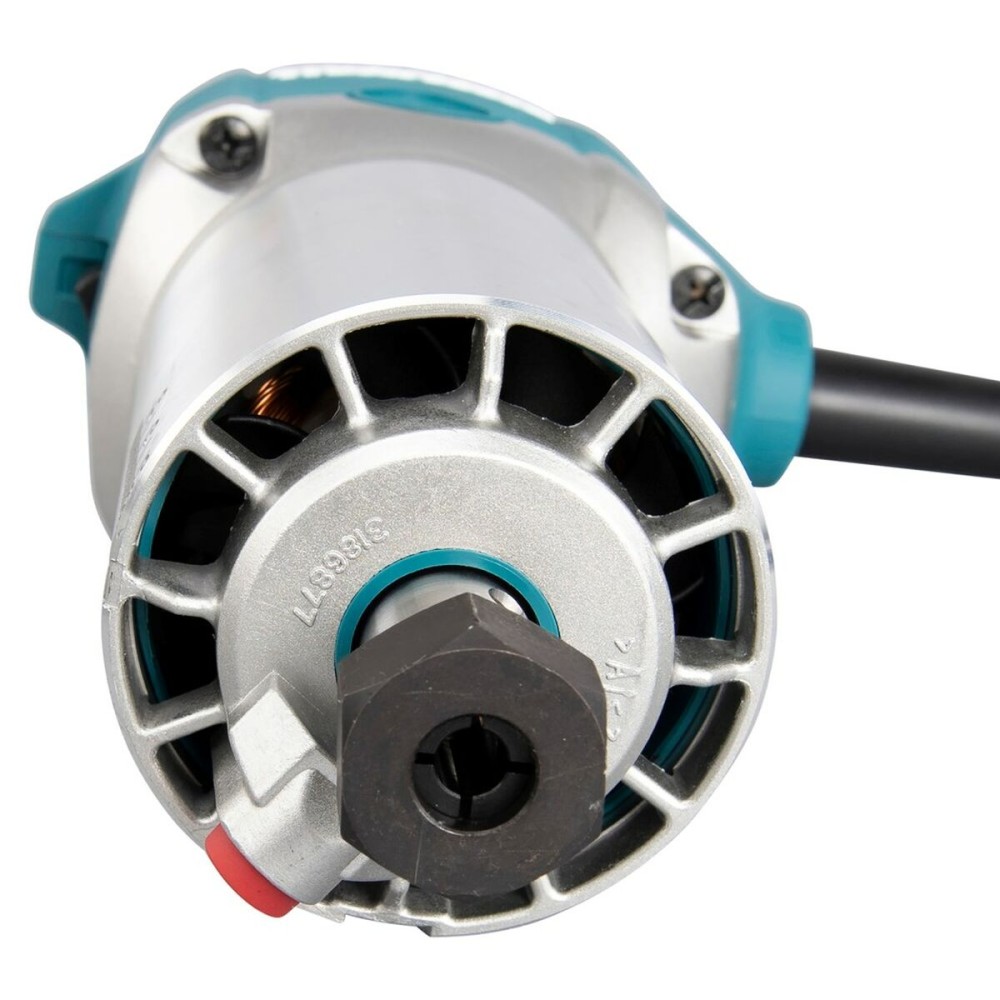 Router Makita RT0702C
