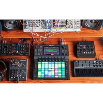 Table de Mixage Akai FORCE
