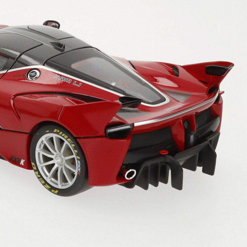 Car Bburago Ferrari FXX K 88 1:18