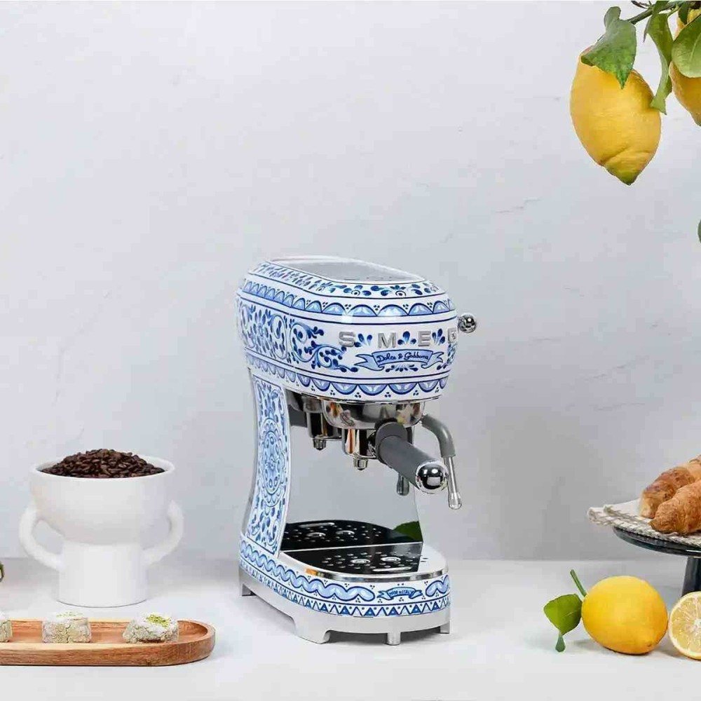 Manuelle Express-Kaffeemaschine Smeg ECF02DGBEU 1350 W