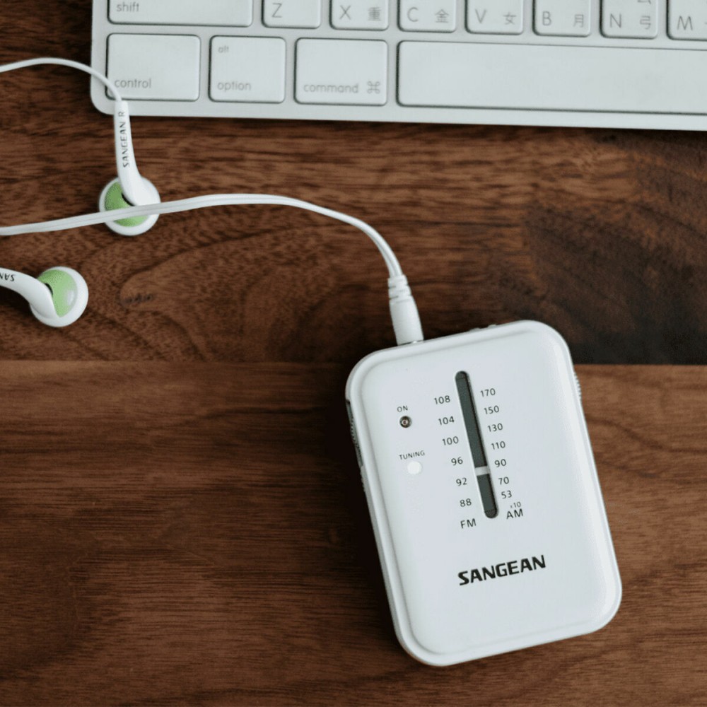 Tragbares Radio Sangean SR-32 Weiß AM/FM