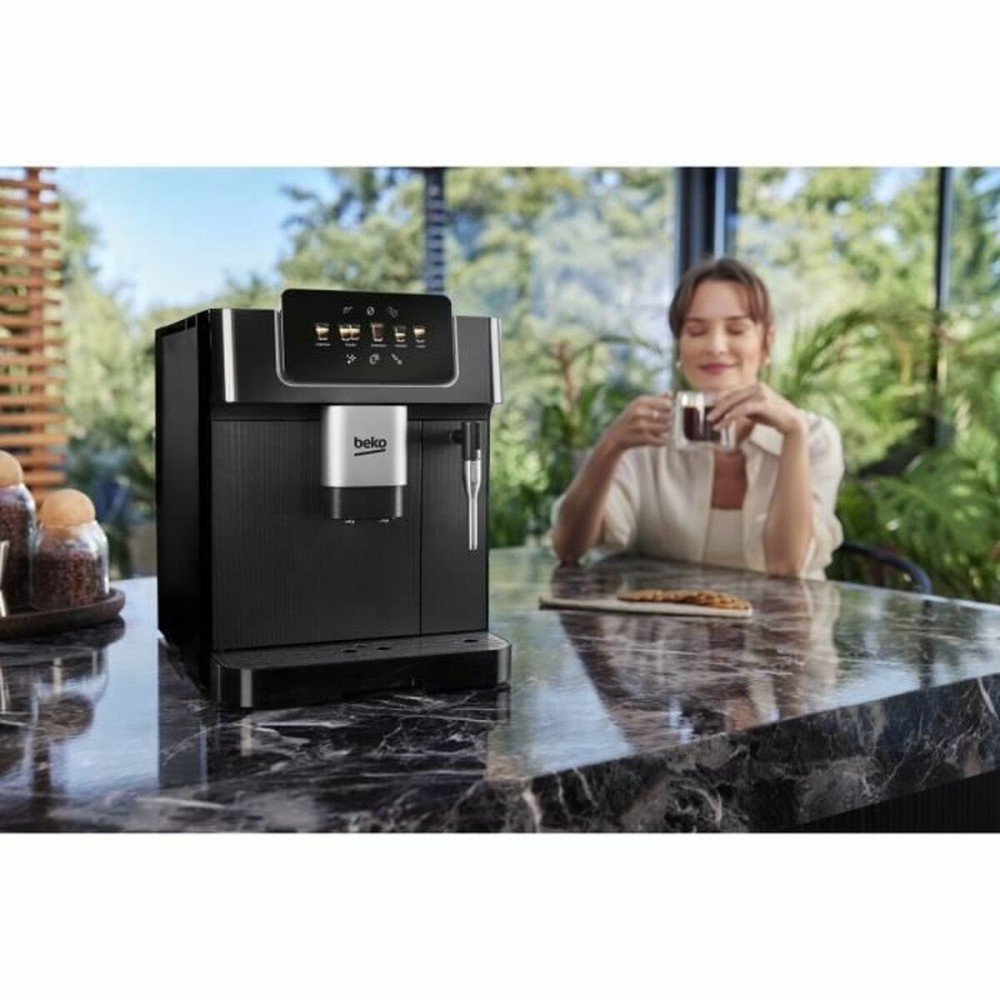 Superautomatische Kaffeemaschine BEKO CEG7302B Schwarz