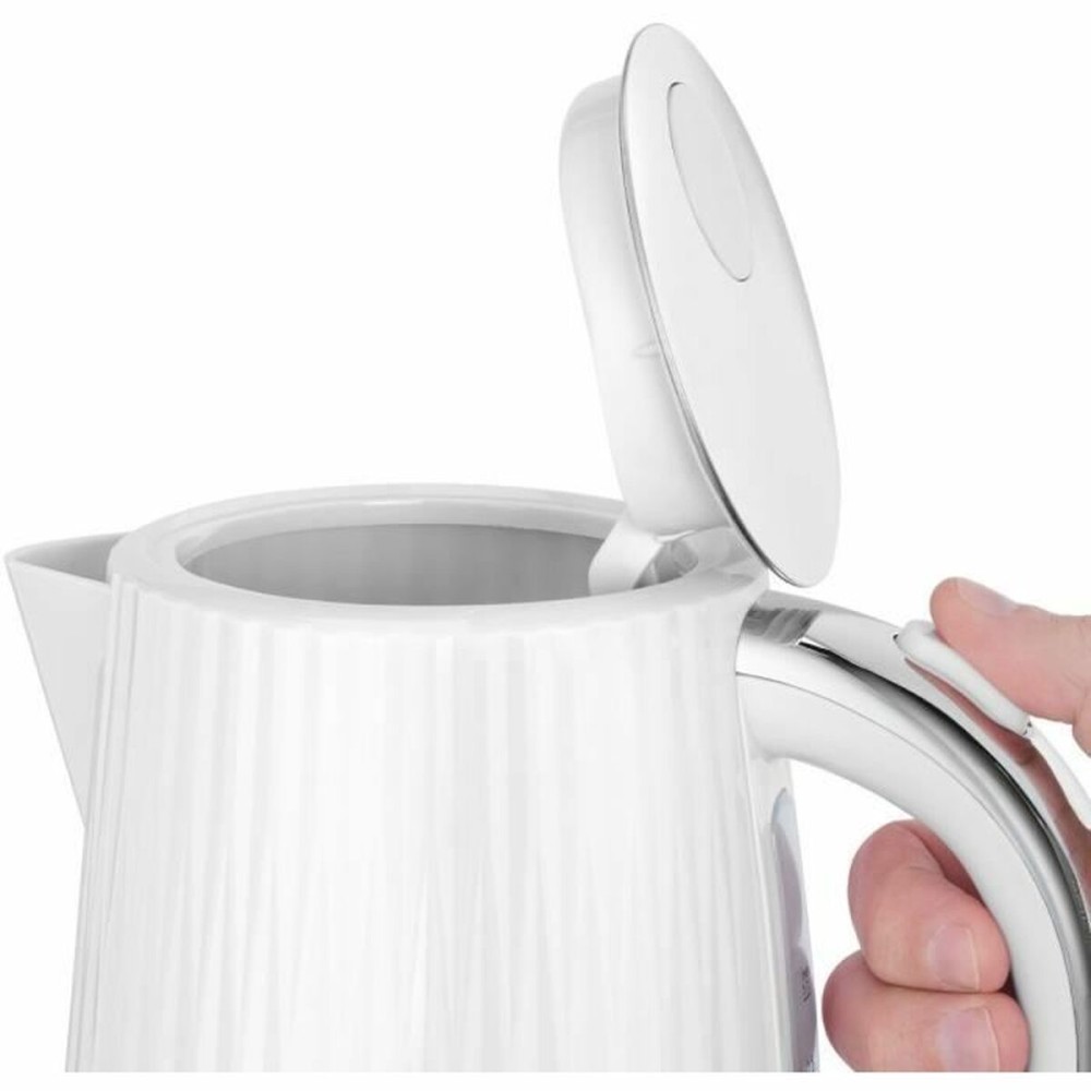 Kettle Russell Hobbs White