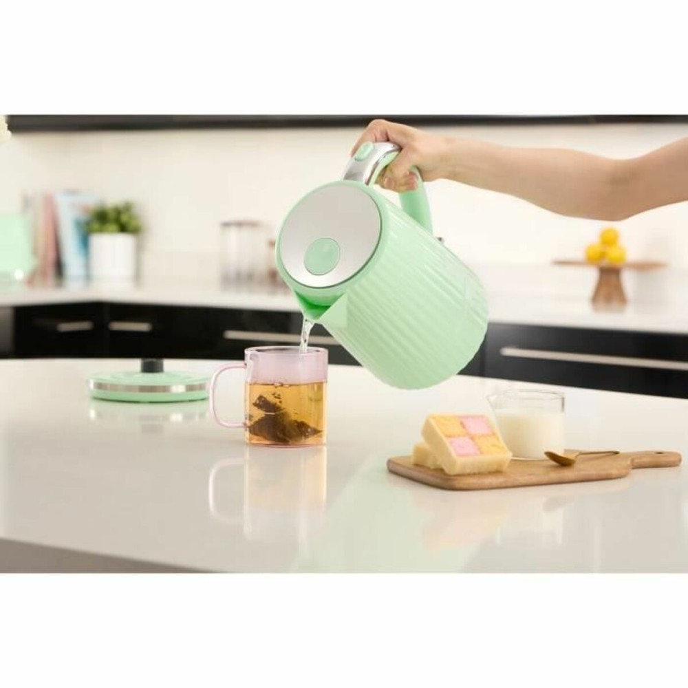 Kettle Russell Hobbs Purple Plastic 2400 W 1,7 L