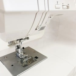 Sewing Machine Singer 9960