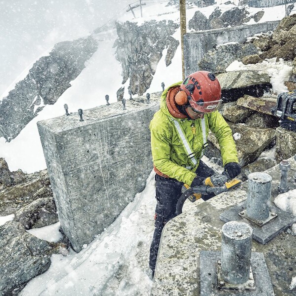 Ponceuse à bande Dewalt DCG418NT-XJ