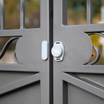 Smart Sensor for Doors and Windows Yale 05/102320/BW