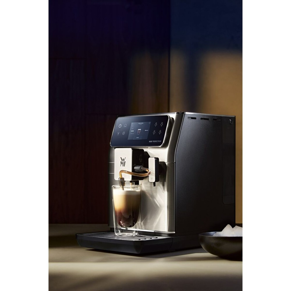 Superautomatische Kaffeemaschine WMF CP813D10 Schwarz 1550 W 3 L 250 g