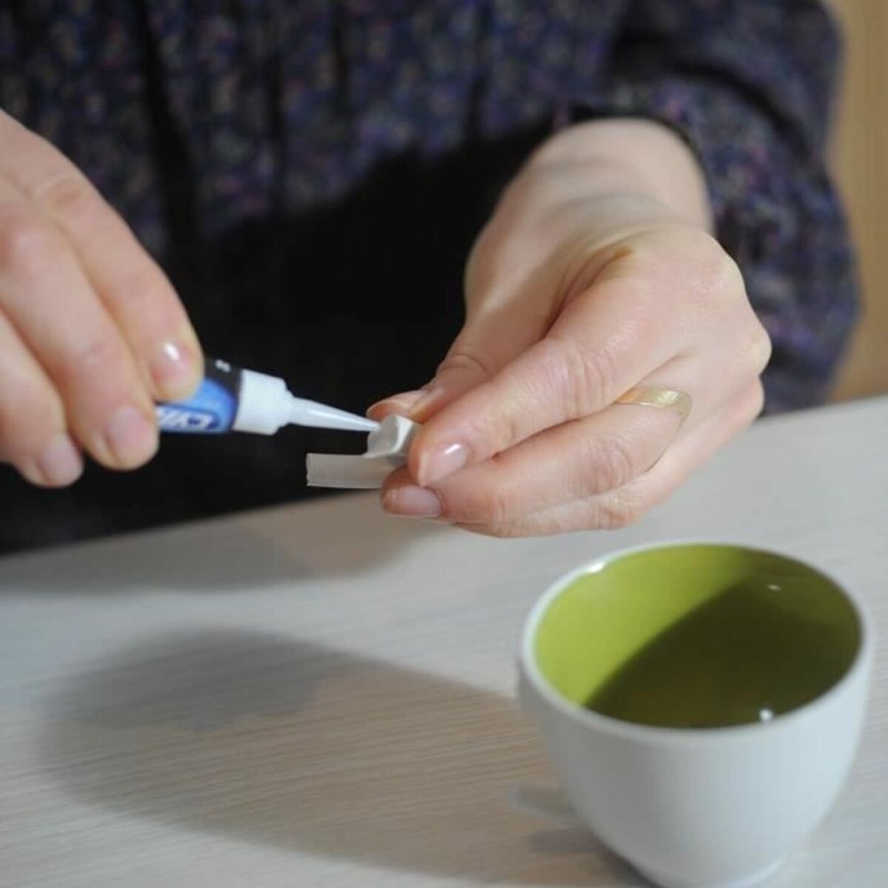 Glue Cyanolit