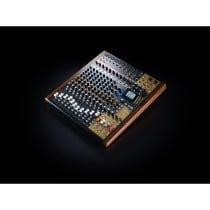 DJ-Tisch Tascam MODEL 16