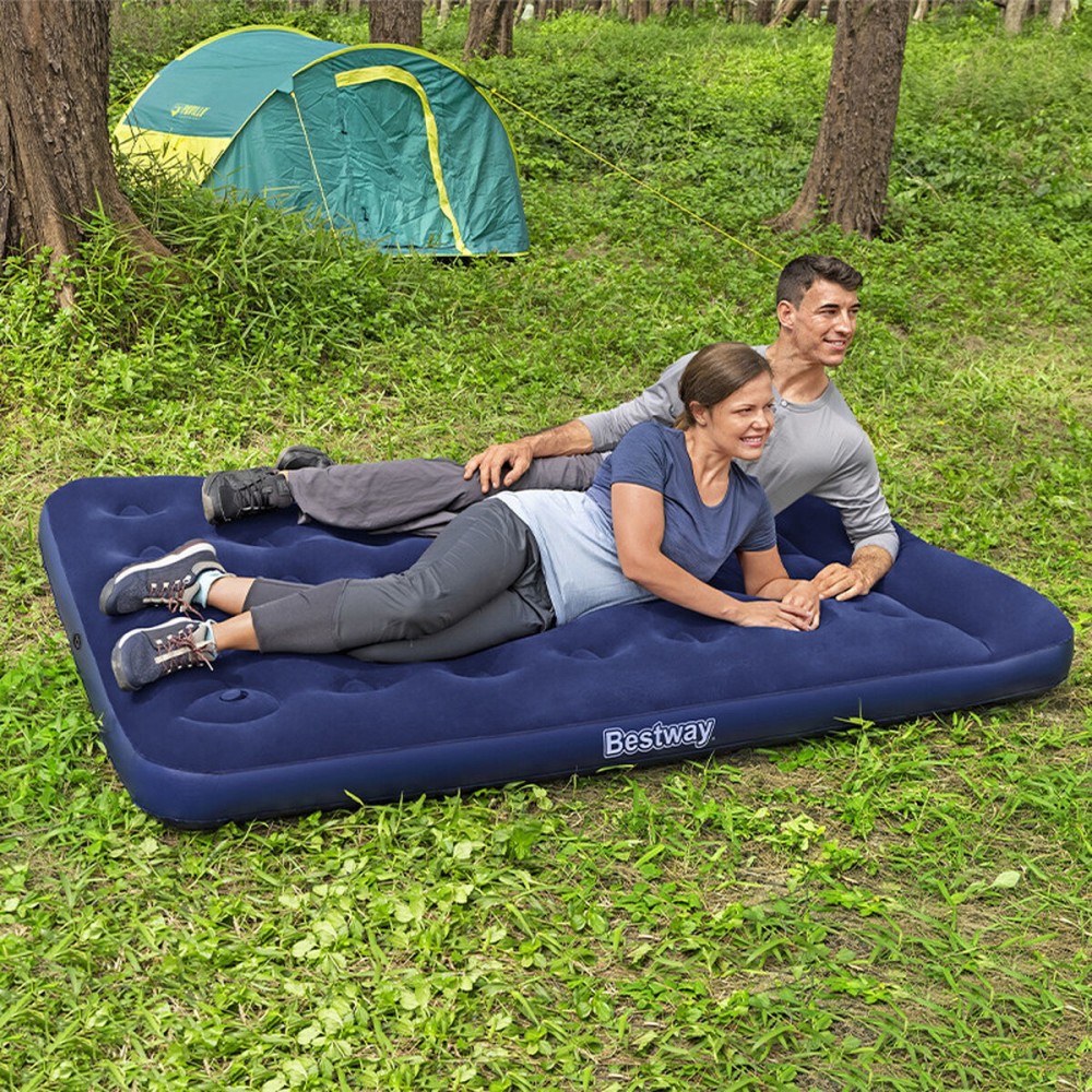 Bestway Doppelmatratze mit Fußpumpe 191x137x28 cm Aufblasbar und Camping 67225