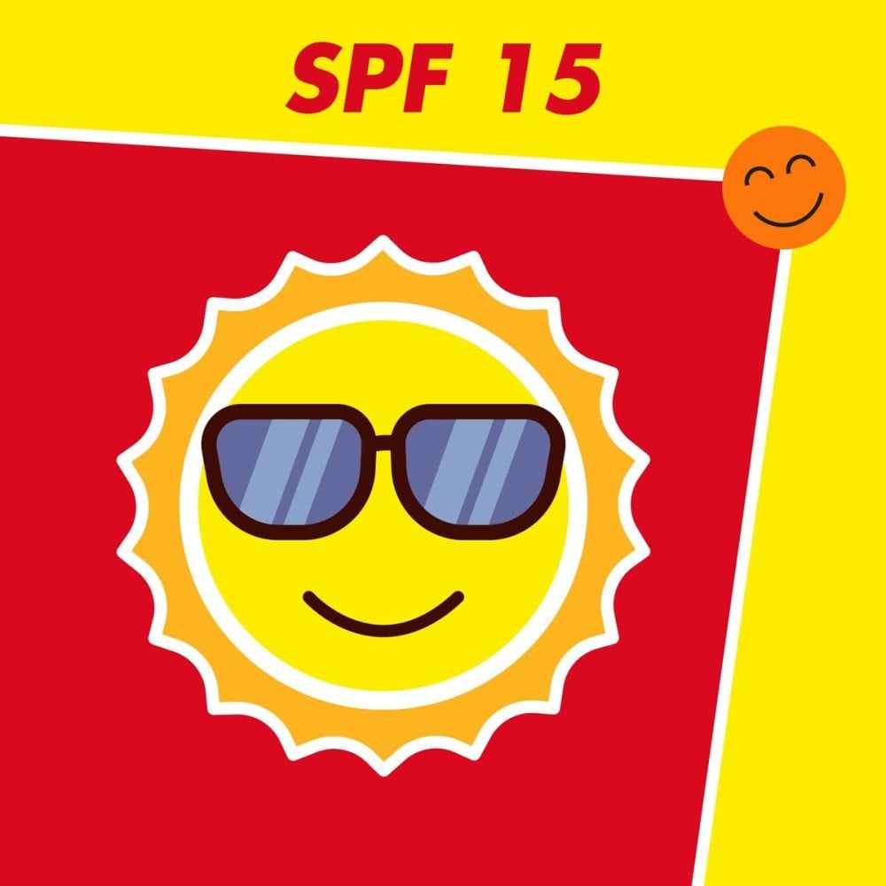 Moisturising Lip Balm Carmex Triplo Transparent Spf 15 Strawberry Pineapple Cherry 3 Pieces (3 Units)