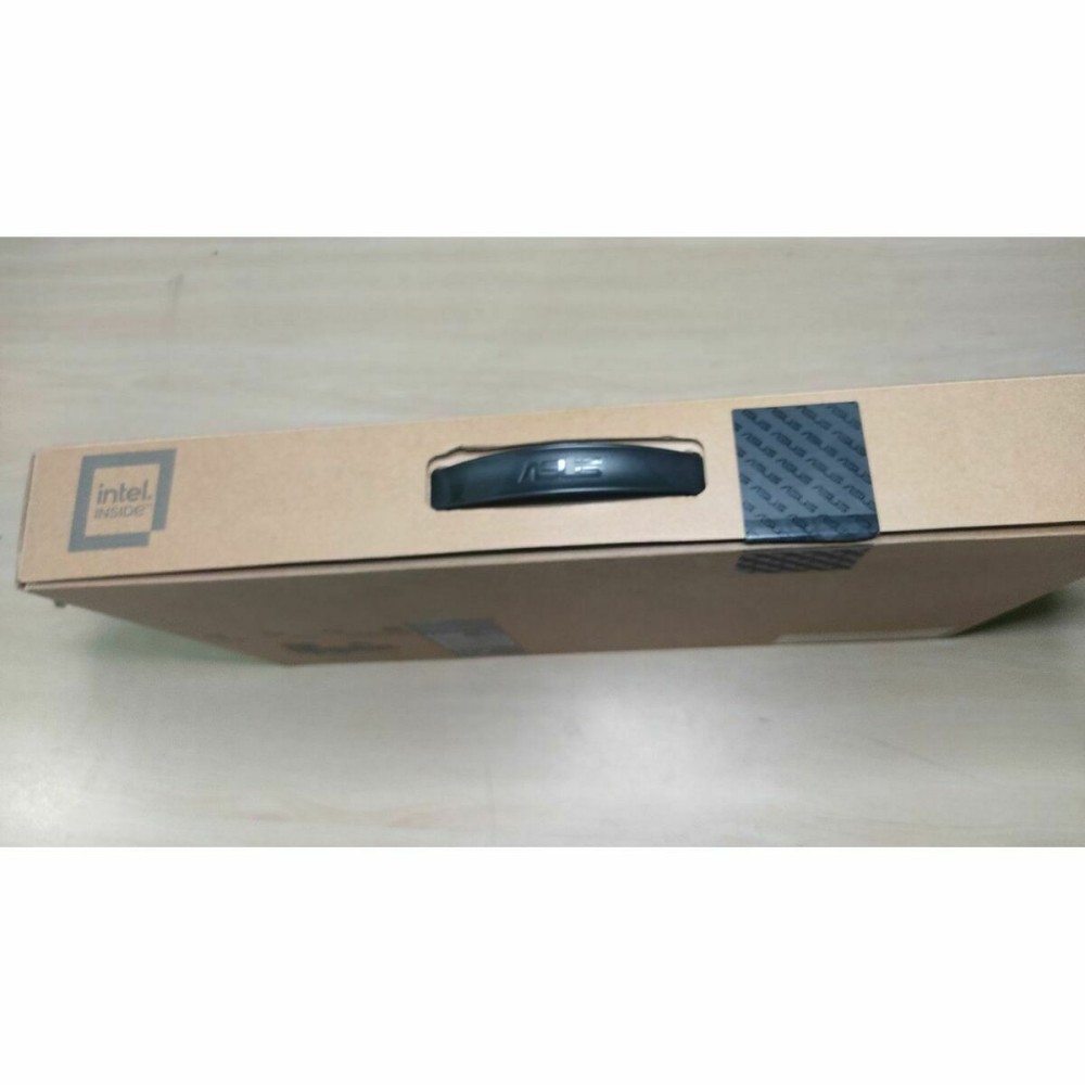 Laptop Asus 90NB0ZT1-M00RV0 15,6" Intel Core i3 N305 8 GB RAM 256 GB SSD Spanish Qwerty