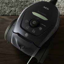 Staubsauger AEG VX82-1-ÖKO Schwarz 600 W