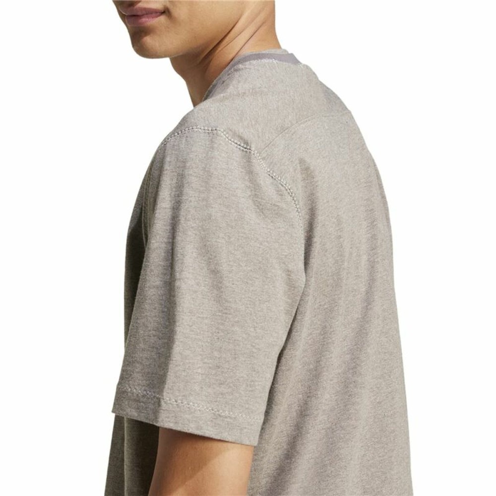 Herren Kurzarm-T-Shirt Adidas Seasonal Essentials Braun Hellgrau