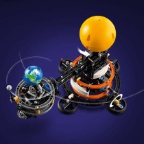 Konstruktionsspiel Lego Technic 42179 Planet Earth and Moon in Orbit Bunt