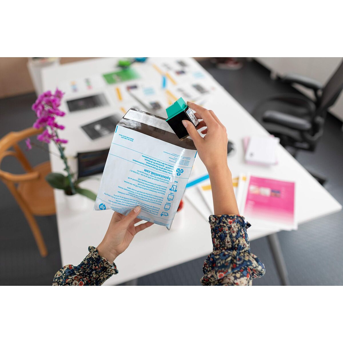 V3H3F3A36F203AB5C490E4F1E12EC94007BR7404259P8